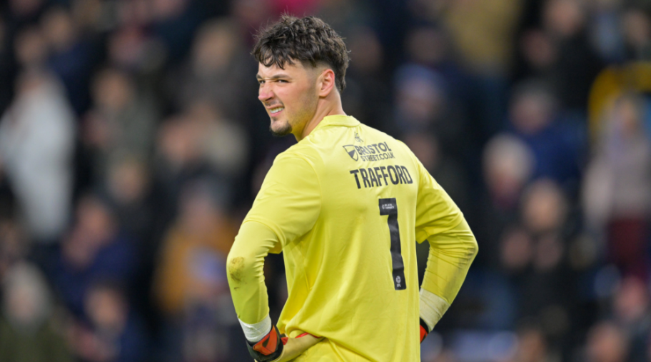 英媒:即便曼城高价引进多纳鲁马,特拉福德仍是新赛季首选门将